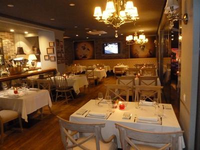 The comfortable dining room  The comfortable dining room