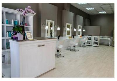 Парикмахерская в Марбелье Calasanz Woman