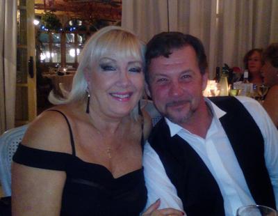 Multilingual customer service specialist