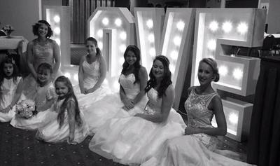 Giant love (to hire)