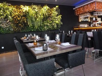 The living wall and Nacre Bar 