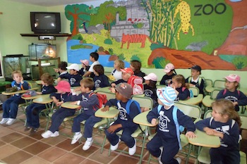 Calpe students at Bioparc classroom