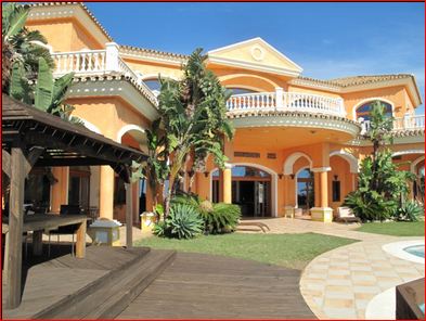 Another hugely luxurious villa