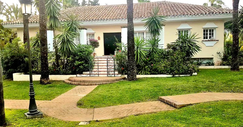 Emerald Sixth Form Estepona