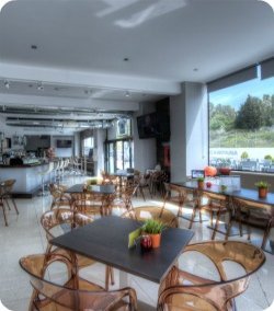 flat six cafe marbella