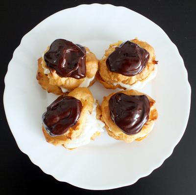 Profiteroles