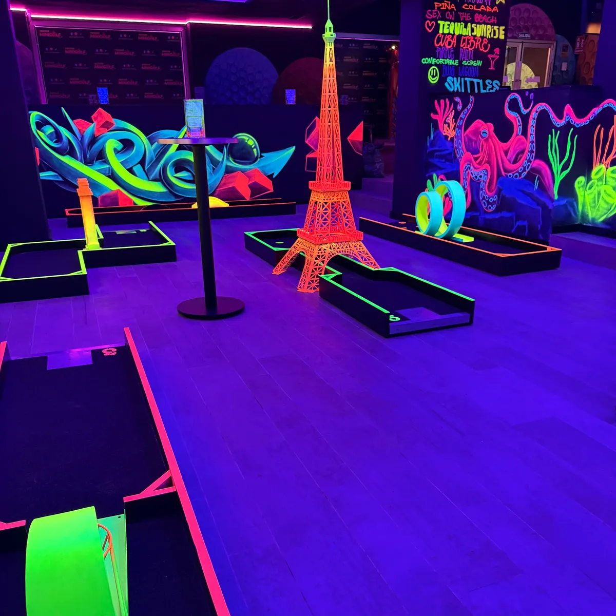 Indoor Mini Golf Neon Interior Indoor Mini Golf Neon Interior