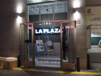 The approach to La Plaza