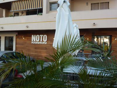 the approach to Noto