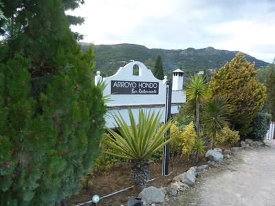 the approach to Arroyo Hondo