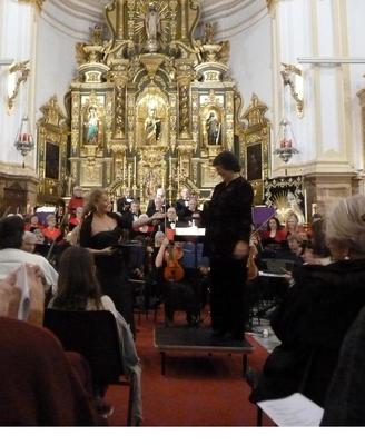 Julie-Anne Hunter with annamaria Philipps 